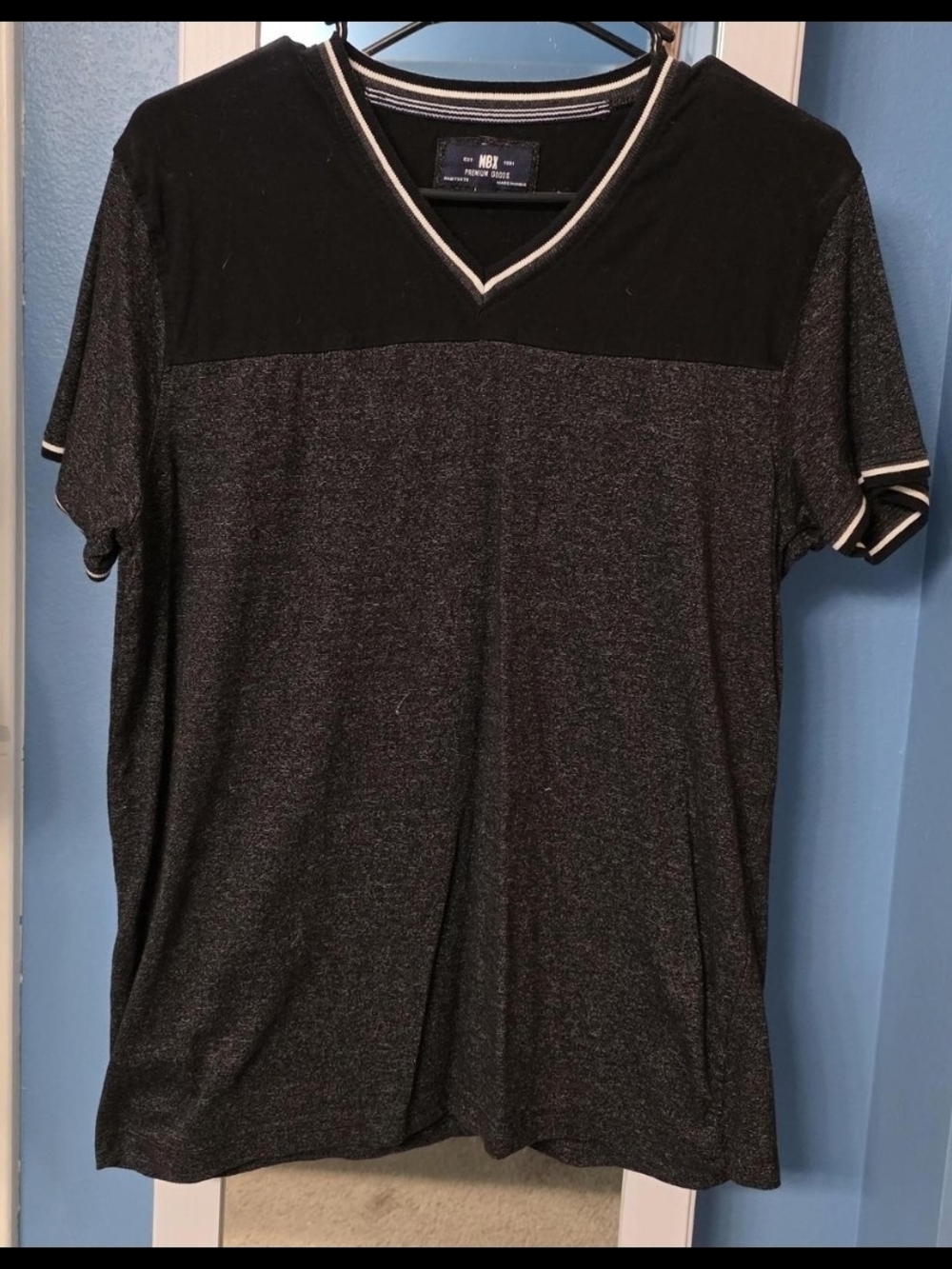 M8? Men's Short Sleeve V-Neck Tee - Black/Charcoal